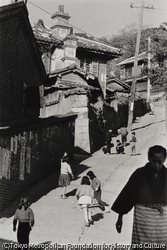 作品画像：長與善郎『青銅の基督』オランダ坂（東山手町）