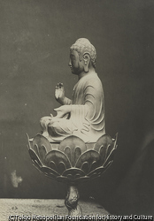 作品画像:法隆寺 阿弥陀如来像