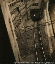 作品画像:(電車と線路)