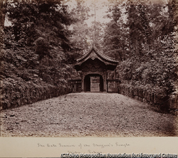 作品画像:将軍の寺(増上寺)の天人門、芝、東京