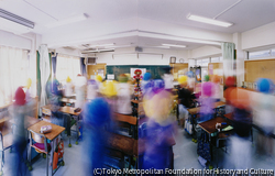 作品画像:弦巻小学校 教室