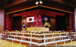 作品画像:弦巻小学校 卒業式会場