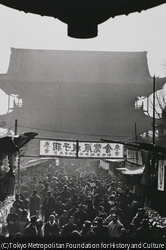 作品画像：東京浅草 仲見世通りの雑踏
