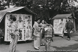 作品画像:東京浅草 浅草寺境内昼さがり
