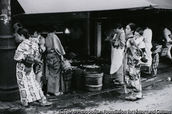 作品画像：千駄木・魚屋