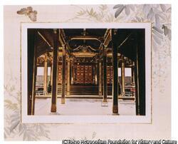 作品画像:(神社内部)