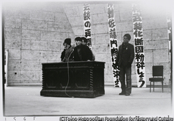 作品画像:演説