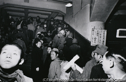 作品画像:台東区上野駅地下道