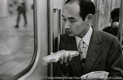 作品画像:千代田区 地下鉄東西線車中