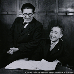 作品画像:鈴木茂三郎(右)、浅沼稲次郎(左)
