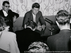 作品画像:ジョン・F・ケネディの記者会見、サンディエゴ、カリフォルニア州、U.S.A.、1960年