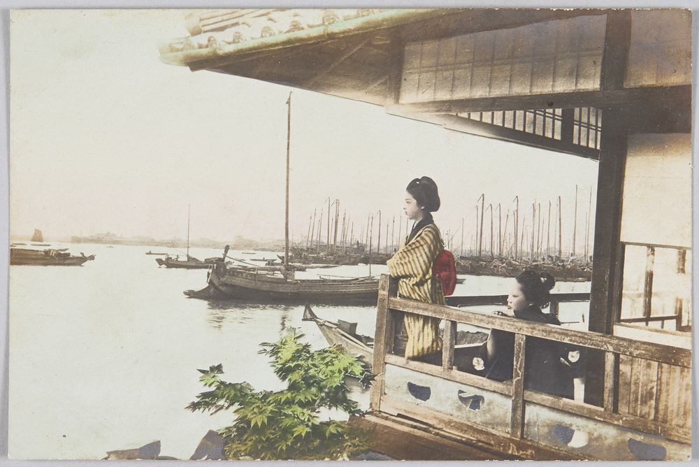 作品画像:港と和服の女性