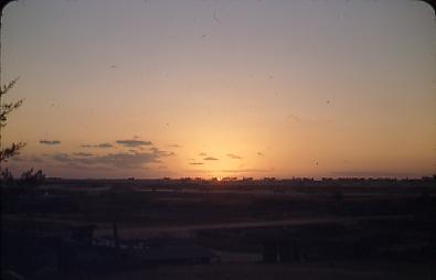 作品画像:厚木基地の夕暮