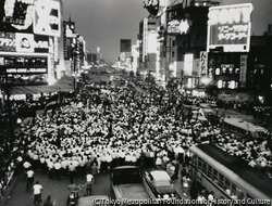 作品画像:(夜の群衆 銀座)