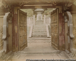 作品画像:増上寺 照徳院 奥院 中門と宝塔