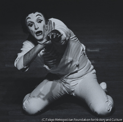 作品画像:マルセル・マルソー 「檻」 1965.5.16. 東商ホール