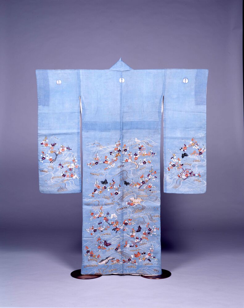 作品画像:浅葱麻地立浪梅樹蝶模様帷子(襲付)