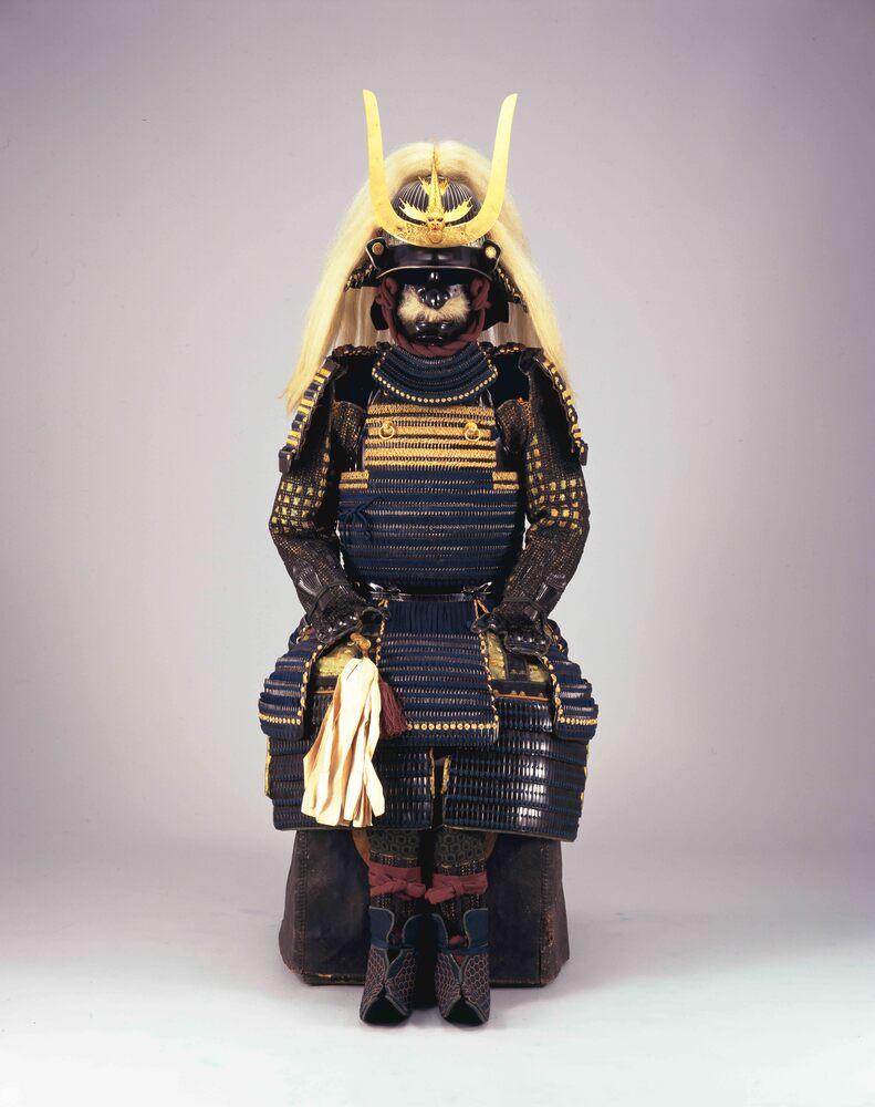 作品画像:切付盛上札啄木紺糸威二枚胴具足(付属品とも)