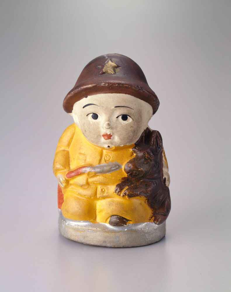 作品画像:磁器製兵隊人形 男児と銃剣