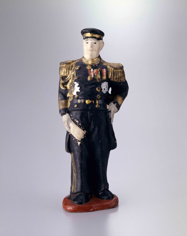 作品画像:素焼将校人形