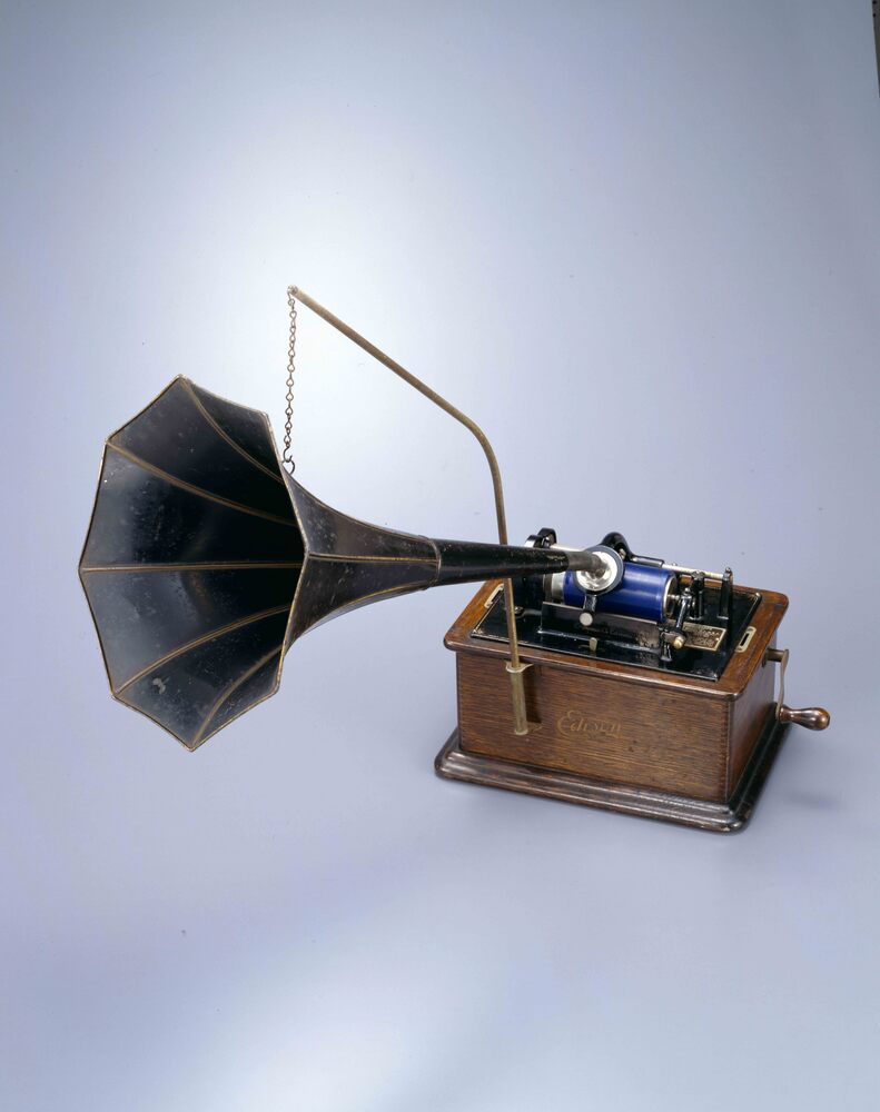 作品画像：円筒式蓄音器