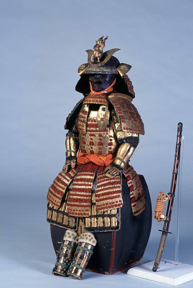 作品画像:武者飾り甲冑および太刀