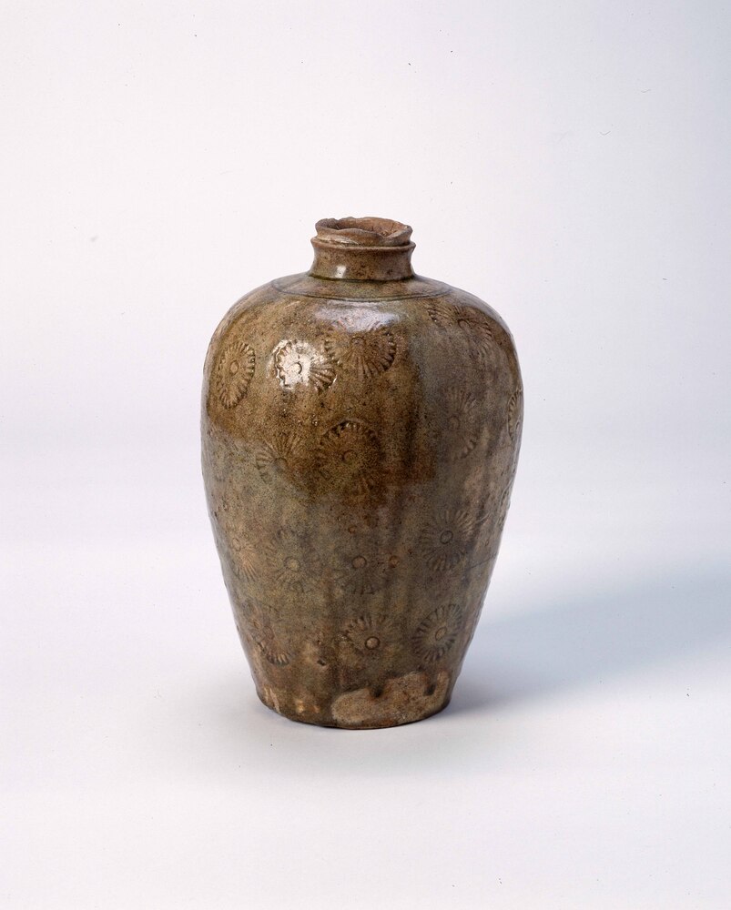 作品画像:灰釉印花菊文瓶子