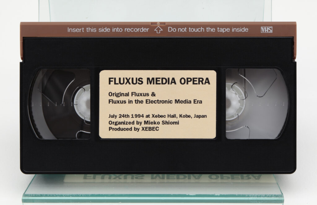 作品画像:Fluxus Media Opera