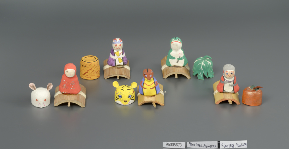 作品画像:ミニチュア玩具 とんだりはねたり 蛙