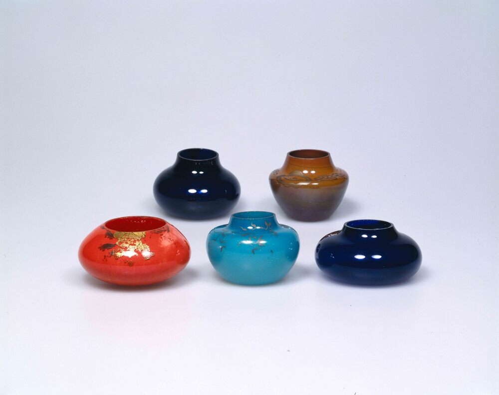 紺色盃台