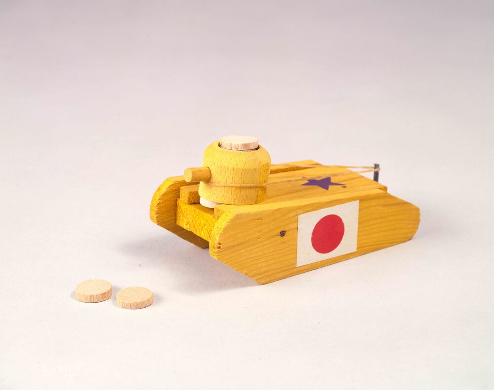 作品画像：玩具 連発式戦車