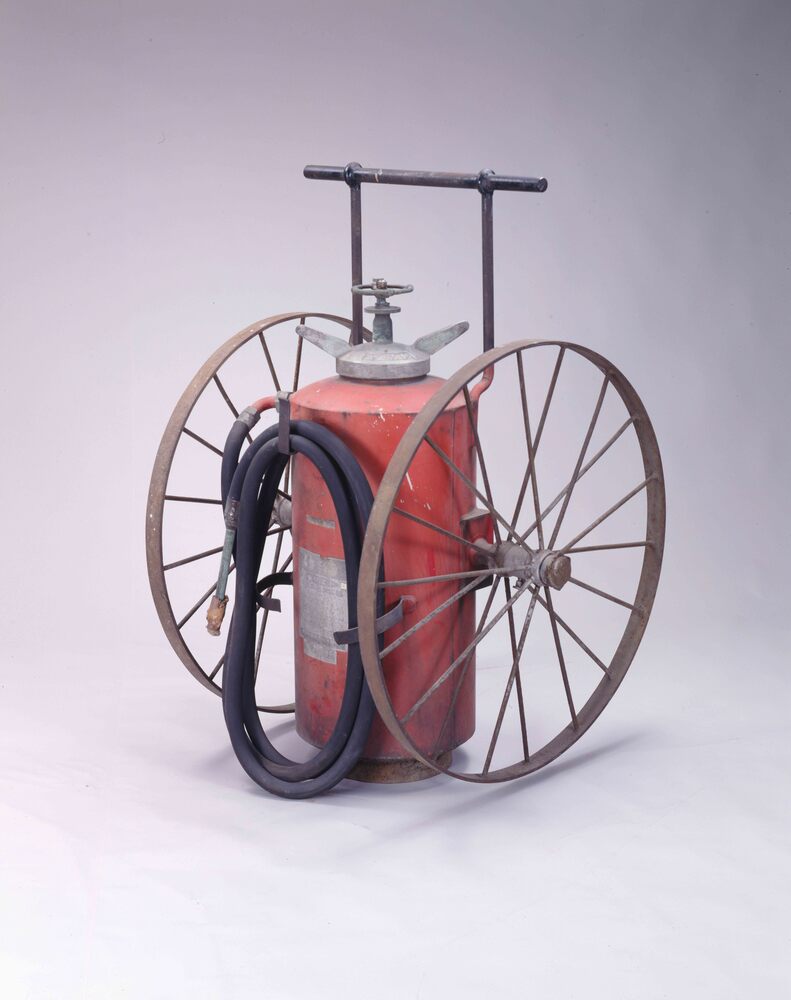 作品画像：車付消火器