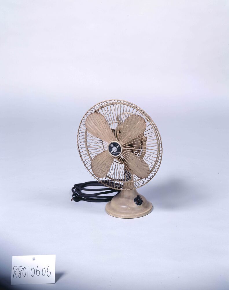 作品画像：電気扇風機