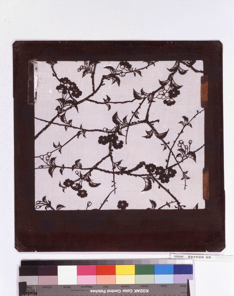 作品画像:長板中形型紙 桜枝