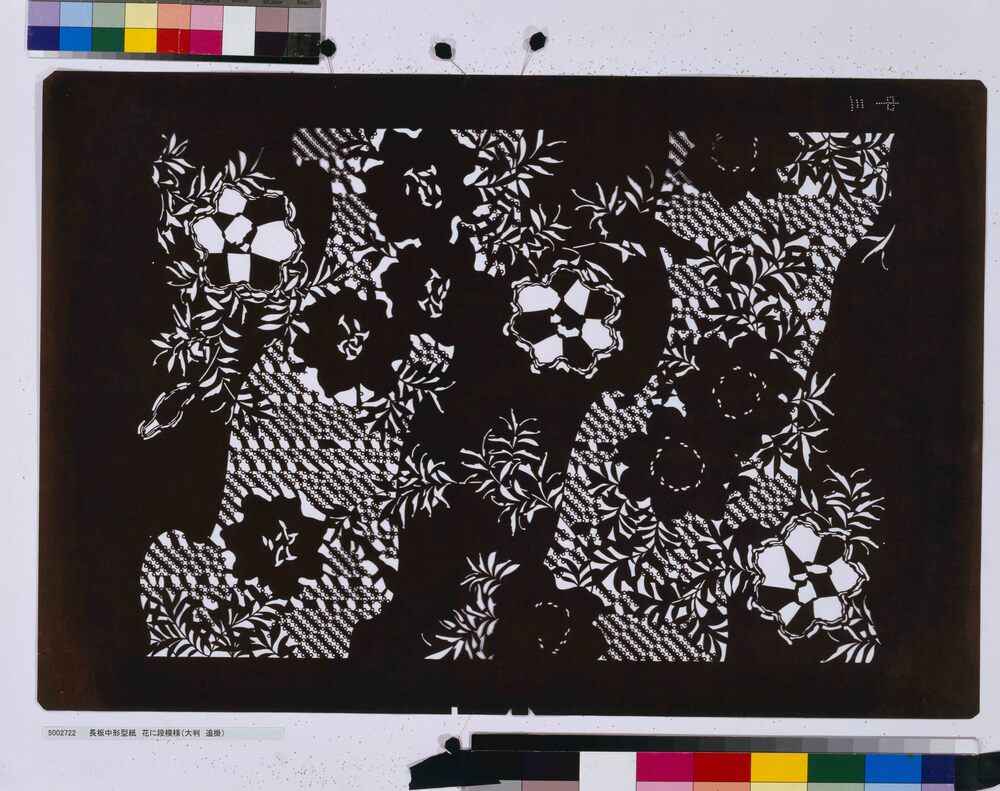 作品画像:長板中形型紙 花に段模様(大判 追掛)