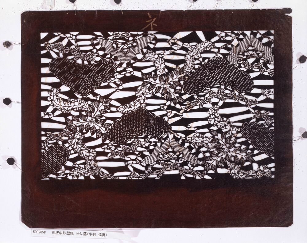 作品画像:長板中形型紙 松に藤(小判 追掛)