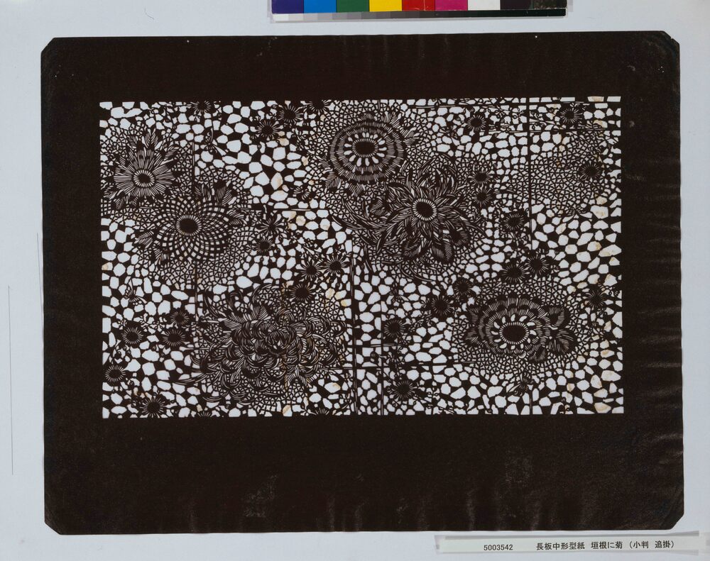 作品画像:長板中形型紙 垣根に菊 (小判 追掛)