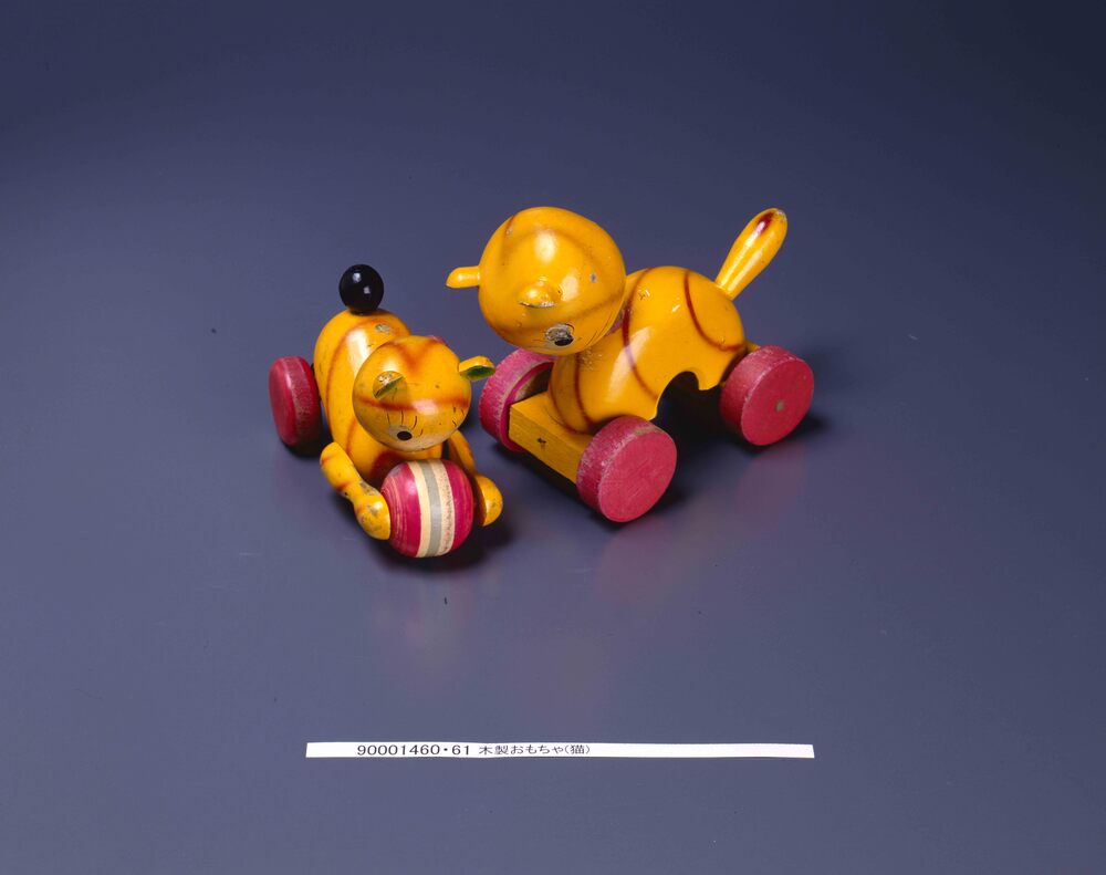 作品画像:木製おもちゃ(猫)