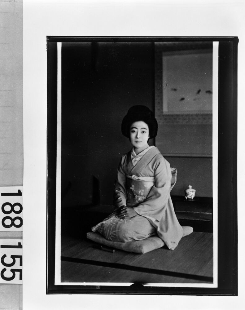 作品画像：芸者写真