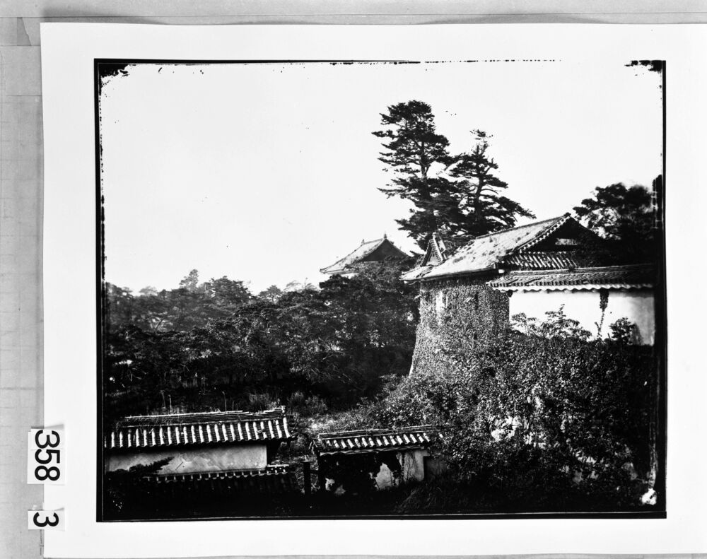 作品画像:旧江戸城写真ガラス原板 西桔橋東側石垣上より乾二重櫓方面