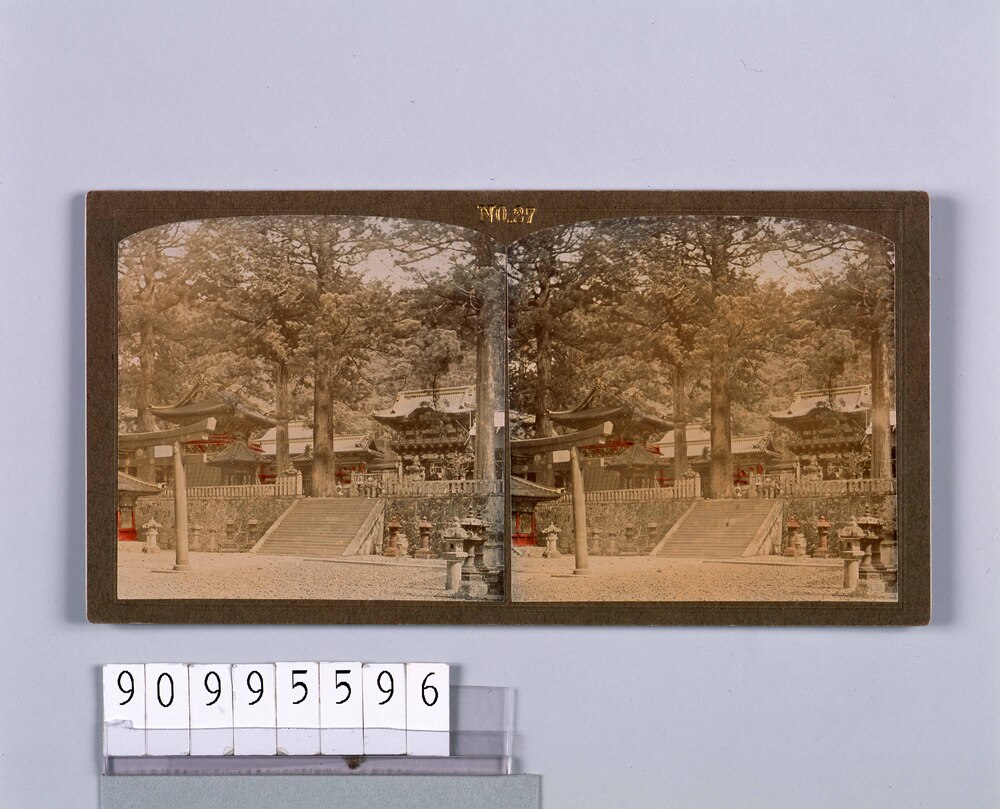 作品画像:日光東照宮陽明門前(No.27)
