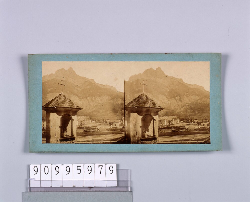 作品画像：外国製ステレオ写真　ヨーロッパ山岳地方の村[スイス]