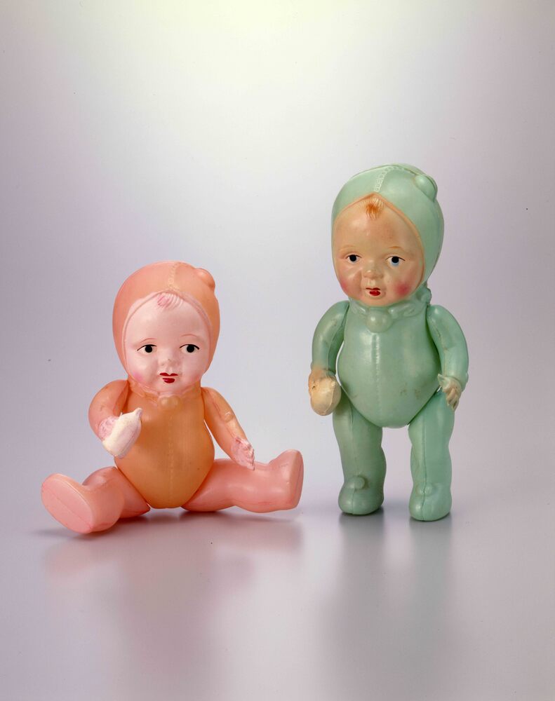 作品画像:セルロイド人形 赤ん坊(頭巾付)