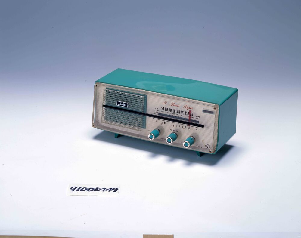 作品画像:ラジオ 東芝5YC-606 かなりあQ