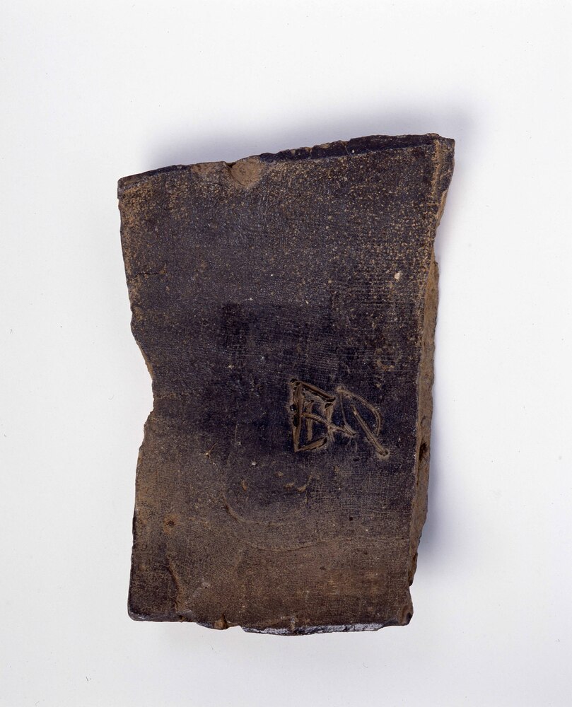 作品画像:文字瓦(男衾郡)(武蔵国分寺出土)