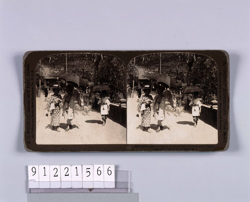 作品画像:Little Ladies of Quaint Japan out forA morning stroll,Tokio.3857