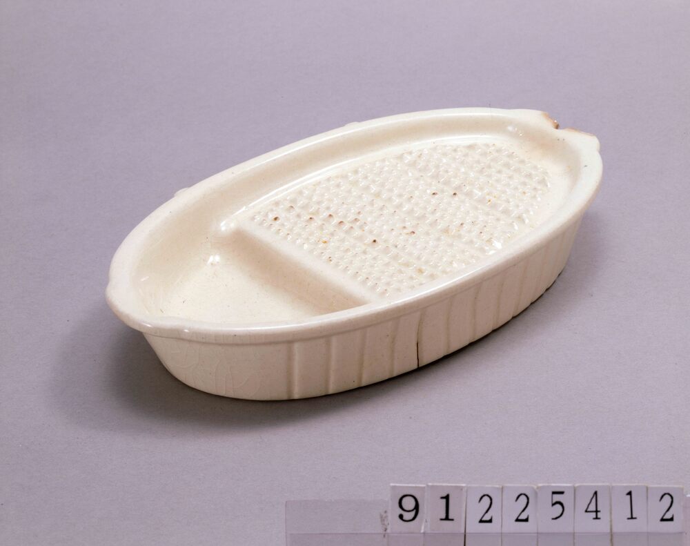 作品画像:陶製おろし器