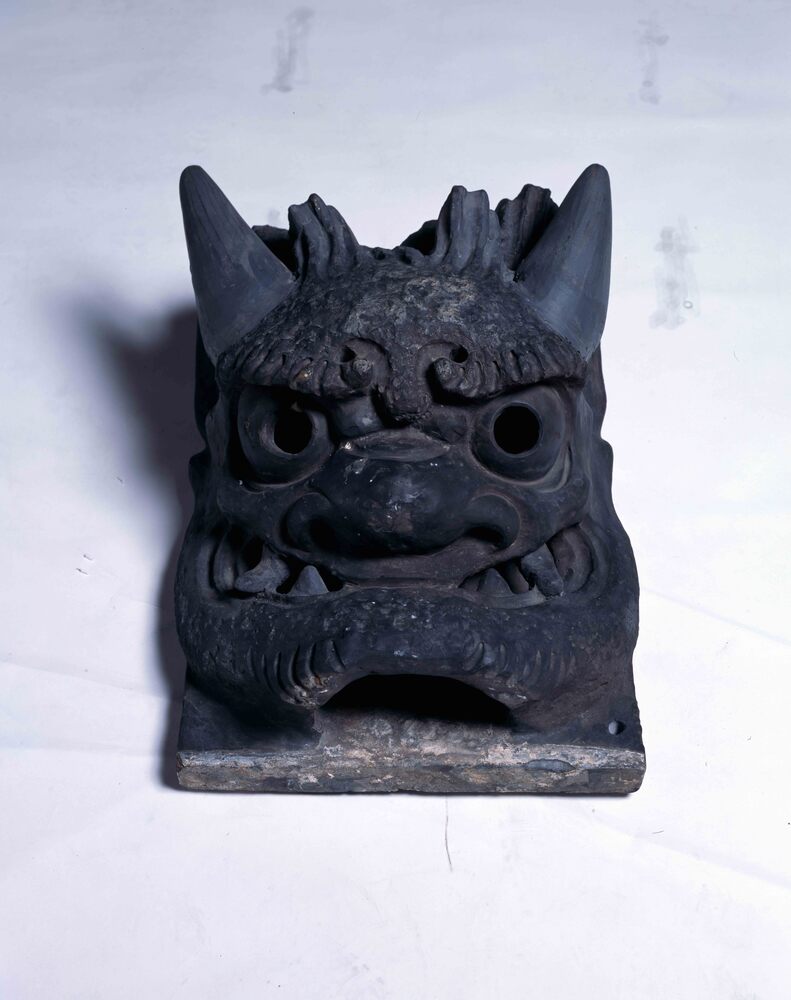 作品画像:旧浅草寺観音堂降り棟鬼瓦(降り隅)