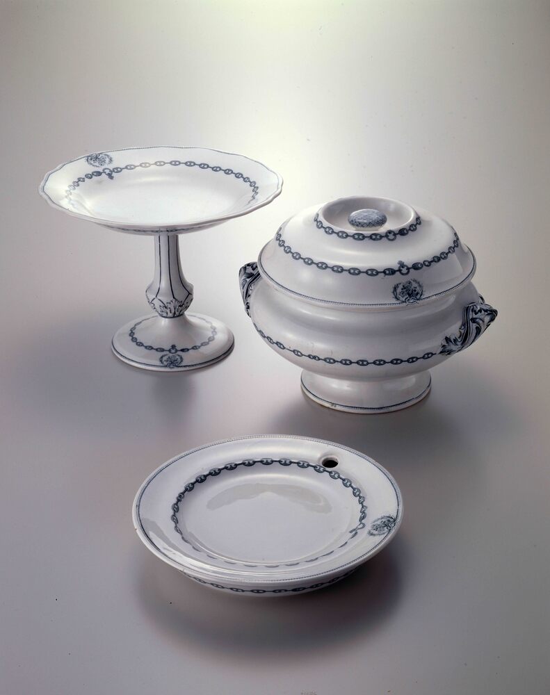 作品画像:スープ皿(栓付磁器)