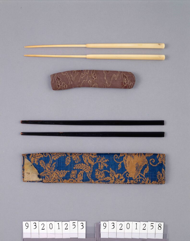 作品画像:花唐草織箸袋 塗箸